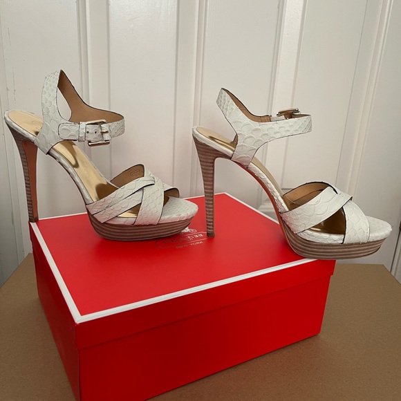 Coach Dani Snake Cut Heels Size 8 - Picture 3 of 16